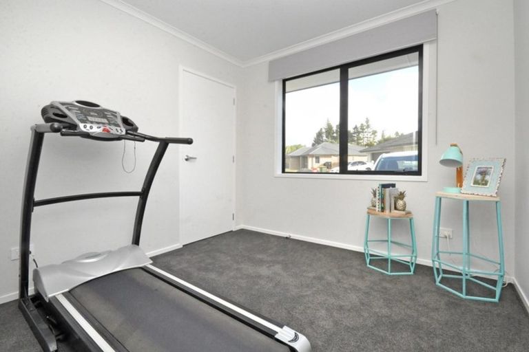 Photo of property in 11 Riverboat Lane, Helensville, 0800