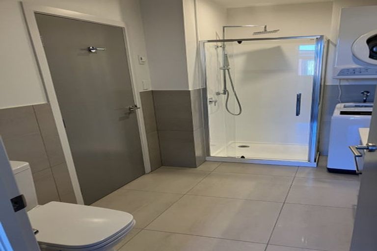 Photo of property in Wyndham Gardens Apartments, 30 Red Oaks Drive, Frankton, Queenstown, 9300