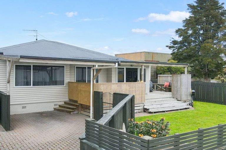 Photo of property in 11 Russell Road, Fairy Springs, Rotorua, 3015
