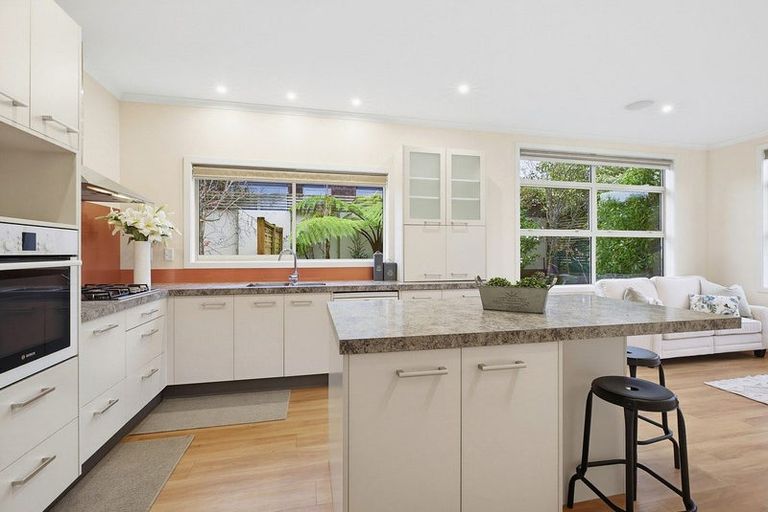 Photo of property in 18 Pukemere Way, Pukerua Bay, 5026