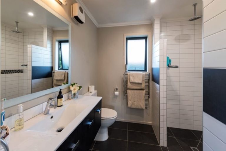 Photo of property in 11 Mcfarlane Terrace, Wanaka, 9305