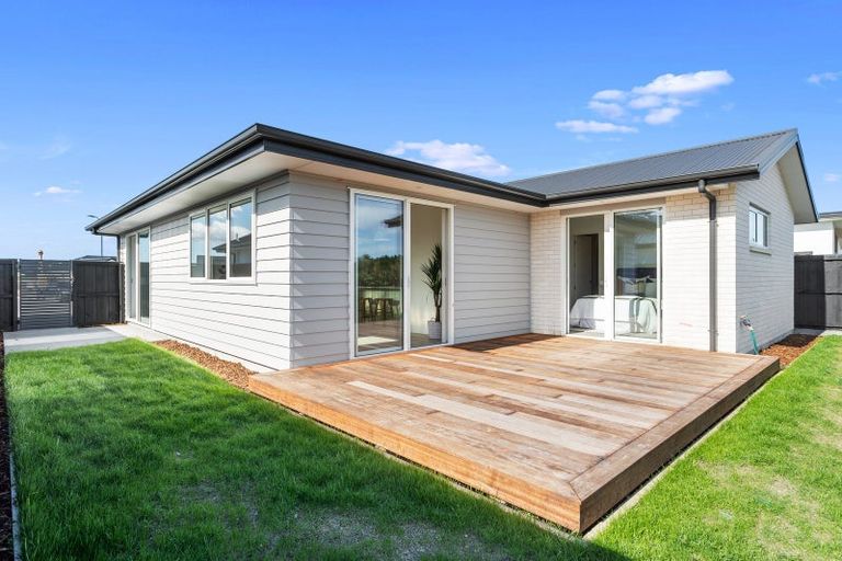Photo of property in 28 Kekewai Place, Halswell, 8025