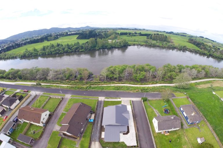 Photo of property in 48 Waikato Esplanade, Ngaruawahia, 3720