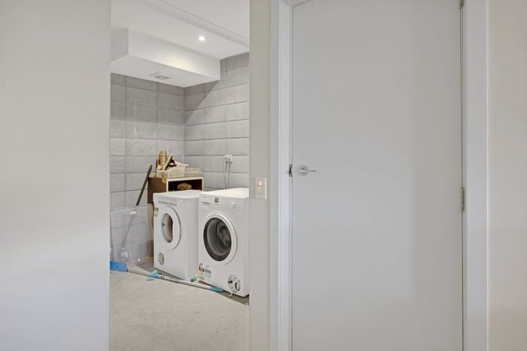 Photo of property in The Strand, 4/16 Ronald Street, Strandon, New Plymouth, 4312