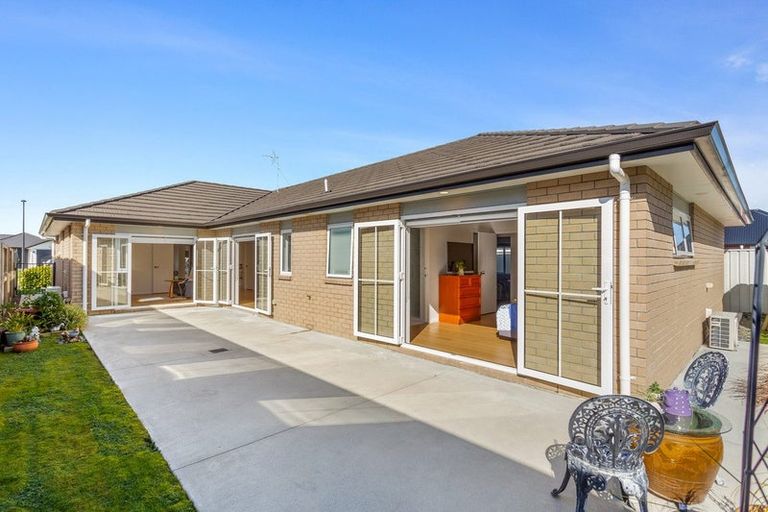 Photo of property in 9 Arahi Place, Rototuna North, Hamilton, 3210