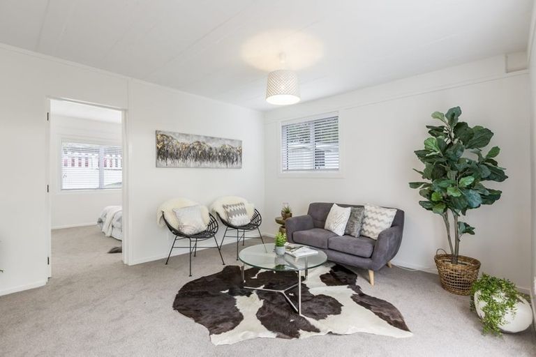 Photo of property in 4/24 Dawnhaven Drive, Te Atatu Peninsula, Auckland, 0610
