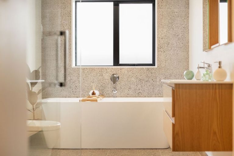 Photo of property in 15 Kaiwaru Place, Waikanae, 5036