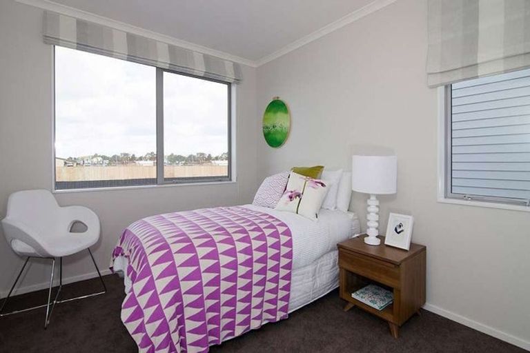 Photo of property in 3 Liquidambar Drive, Hobsonville, Auckland, 0616