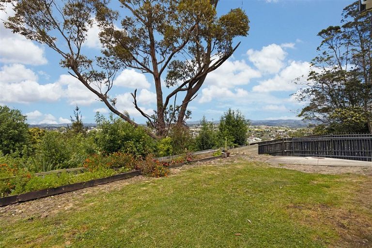 Photo of property in 24 Gordon Stanley Drive, Massey, Auckland, 0614