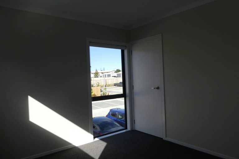 Photo of property in 2/125b Metcalfe Road, Ranui, Auckland, 0612
