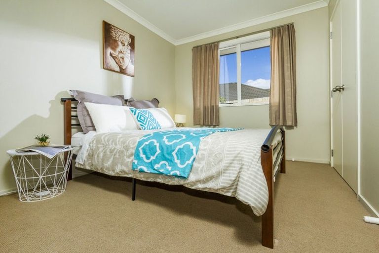 Photo of property in 42 Huntington Park Drive, Greenhithe, Auckland, 0632