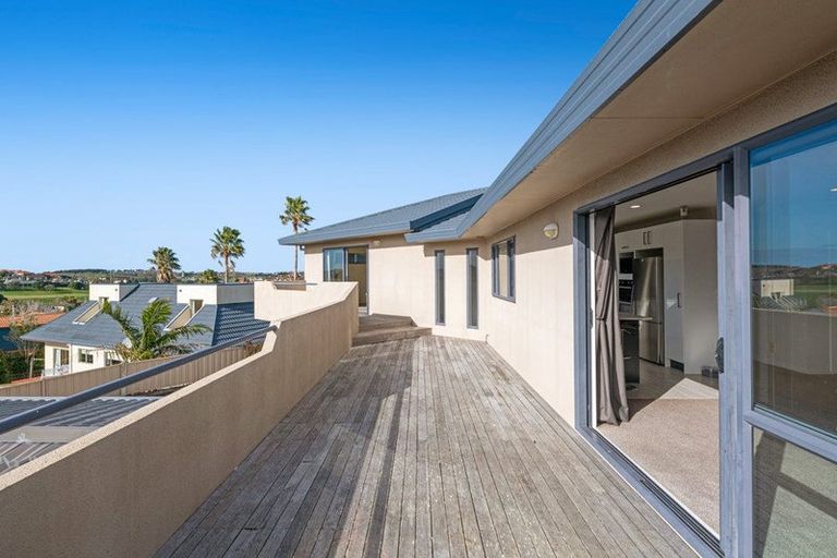 Photo of property in 18 Roseville Road, Gulf Harbour, Whangaparaoa, 0930