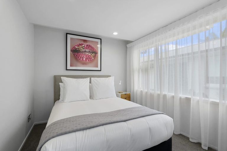 Photo of property in 1/45 Beachville Road, Redcliffs, Christchurch, 8081