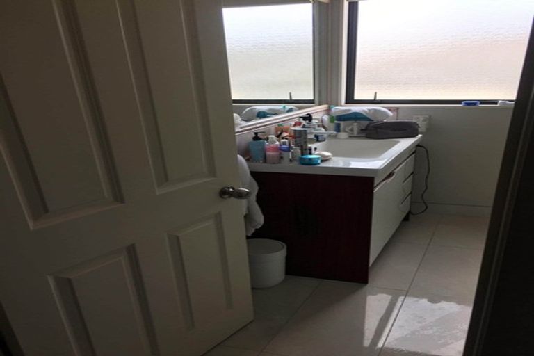 Photo of property in 26a/2 Dallinghoe Crescent, Milford, Auckland, 0620