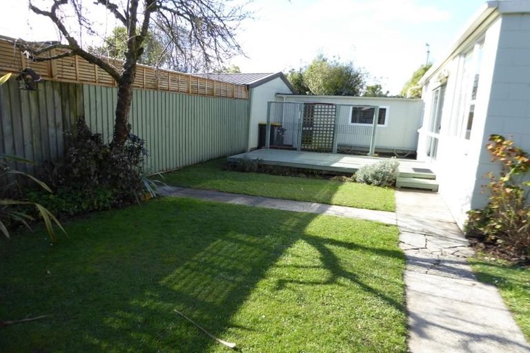 Photo of property in 223 Centaurus Road, Saint Martins, Christchurch, 8022