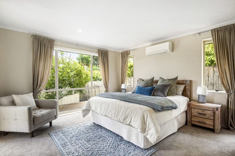 Photo of property in 15 Rangi Avenue, Schnapper Rock, Auckland, 0632