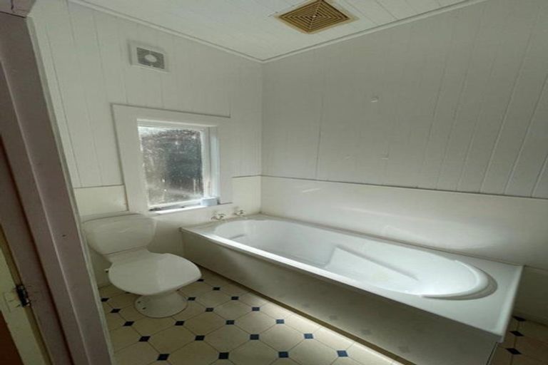 Photo of property in 6 Fitzgerald Road, Drury, 2113