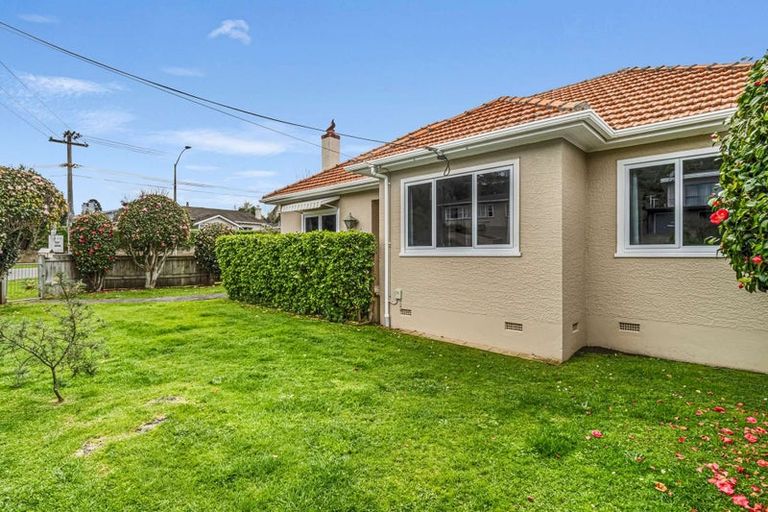 Photo of property in 66 Great North Road, Saint Johns Hill, Whanganui, 4500