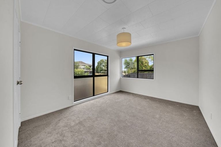Photo of property in 9 Southview Place, Wattle Downs, Auckland, 2102