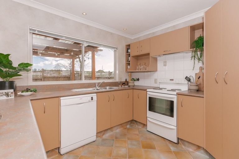 Photo of property in 39 Parnell Heights Drive, Kelvin Grove, Palmerston North, 4414