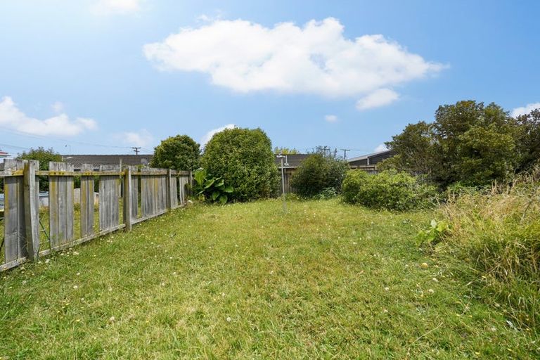 Photo of property in 23 Prisk Street, Melville, Hamilton, 3206