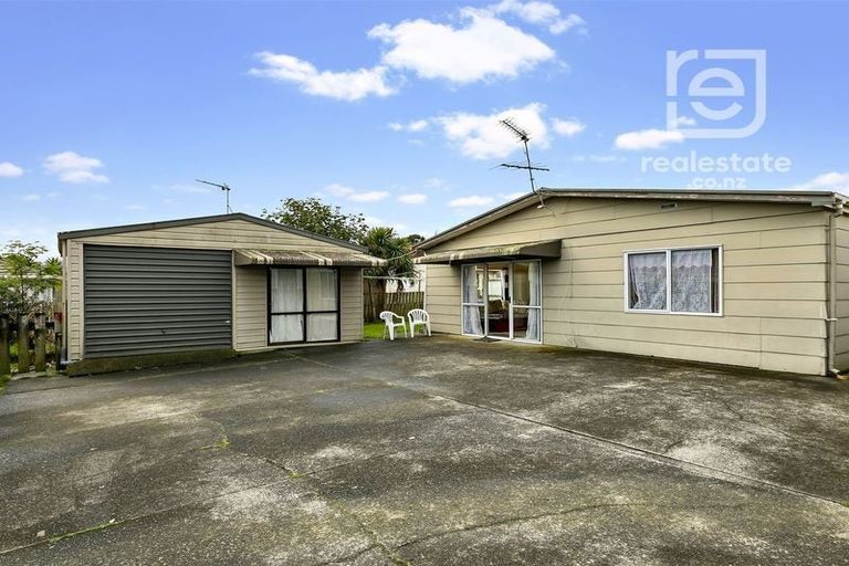 Photo of property in 5 Dennis Road, Papatoetoe, Auckland, 2025