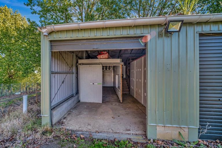 Photo of property in 389 Waiuku Road, Puni, Pukekohe, 2678