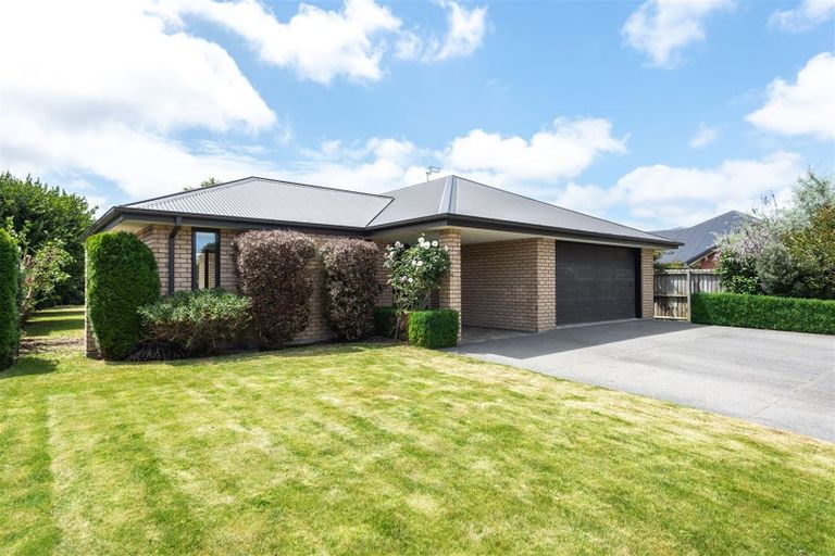 Photo of property in 58 Oakwood Drive, Rangiora, 7400