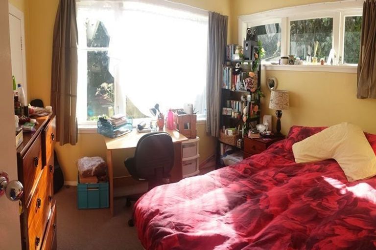 Photo of property in 37a Pembroke Road, Northland, Wellington, 6012