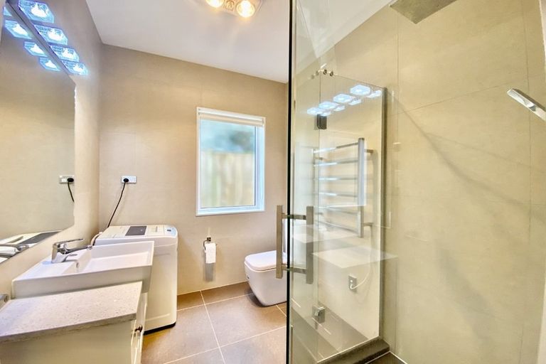 Photo of property in 28 Drumbuoy Drive, Flat Bush, Auckland, 2019