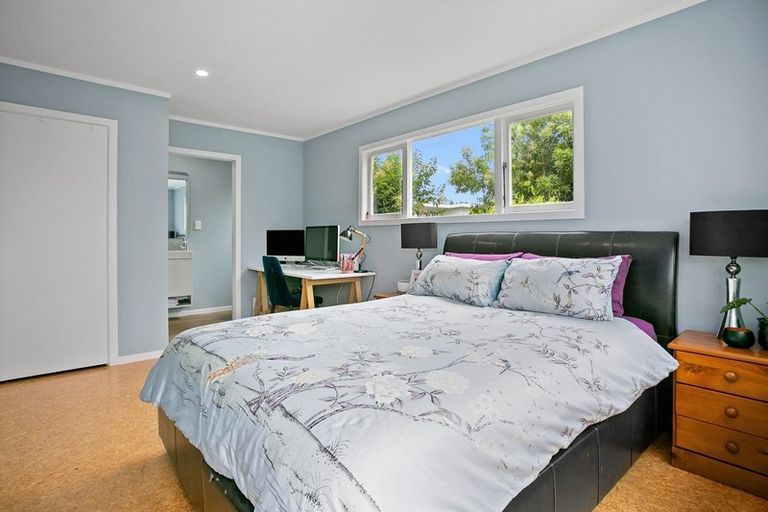 Photo of property in 64 Grey Street, Cambridge, 3434