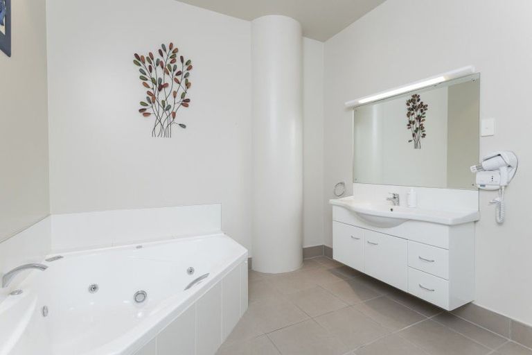 Photo of property in 2/40 Reads Quay, Gisborne, 4010
