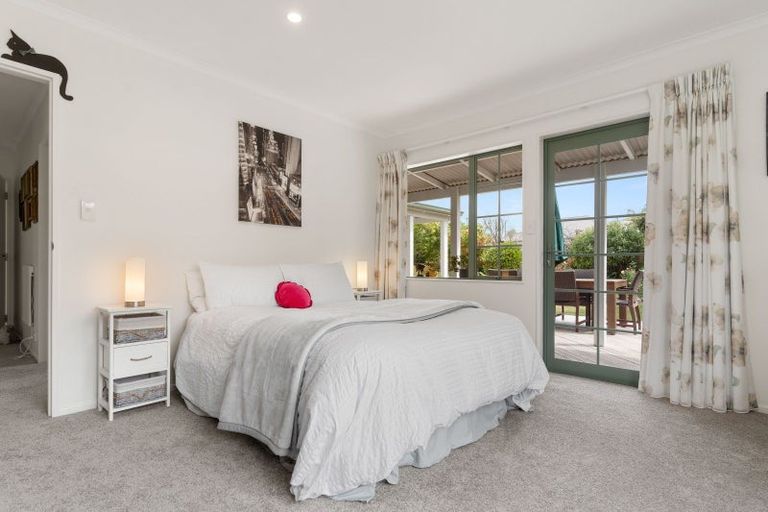 Photo of property in 43 Mcmaster Street, Greytown, 5712