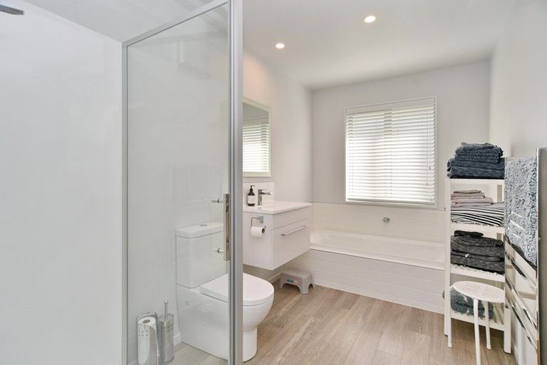 Photo of property in 2 Grasmere Close, Rangiora, 7400