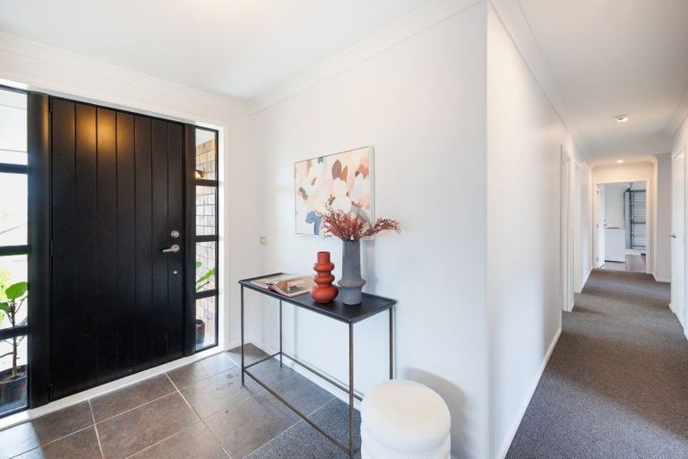 Photo of property in 22 Pegasus Place, Kelvin Grove, Palmerston North, 4414