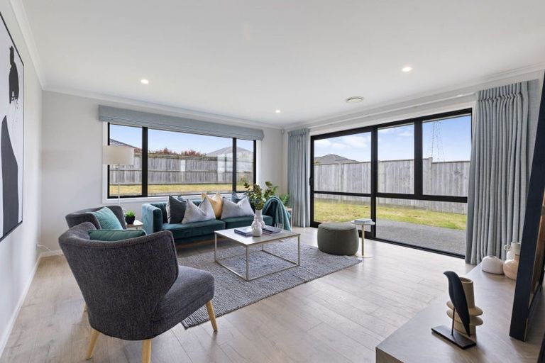 Photo of property in 202 Pacific Drive, Fitzherbert, Palmerston North, 4410