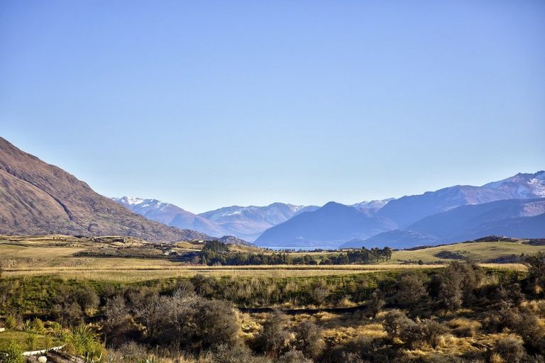 Photo of property in 7 Rabbiters Crescent, Jacks Point, Queenstown, 9371