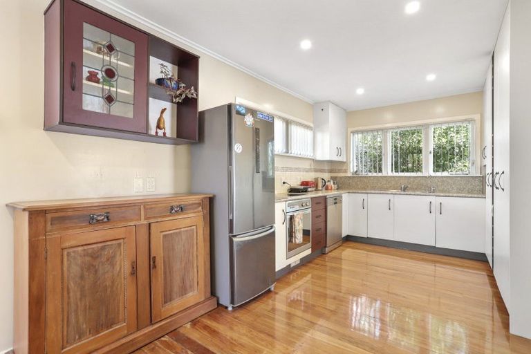 Photo of property in 200a Henderson Valley Road, Henderson, Auckland, 0612