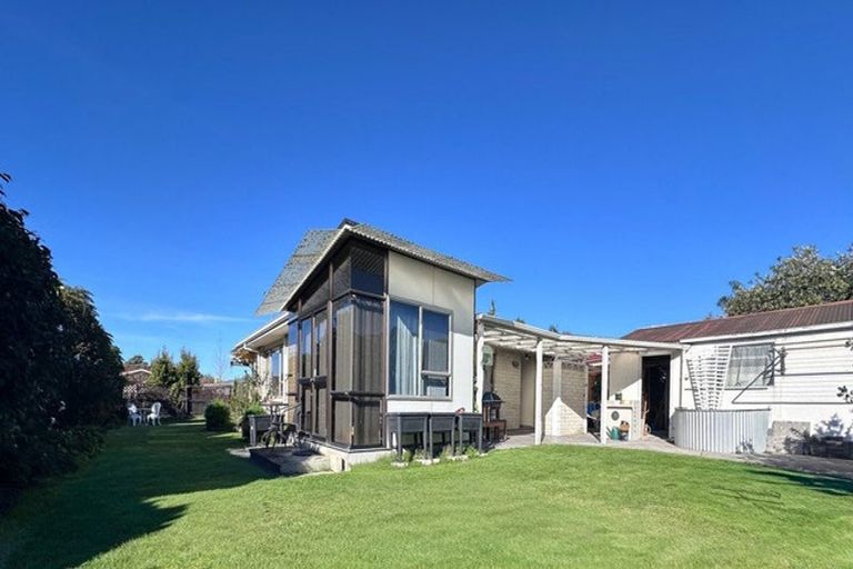 Photo of property in 28 Trigg Crescent, Taradale, Napier, 4112