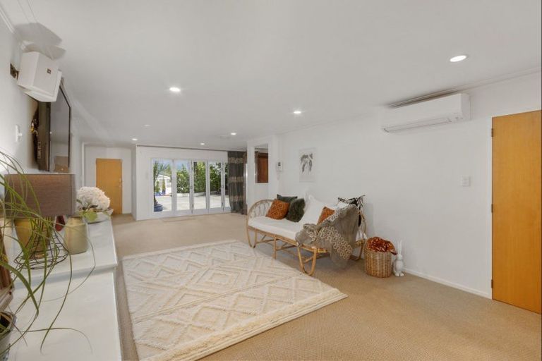 Photo of property in 14 Charles Street, Westshore, Napier, 4110