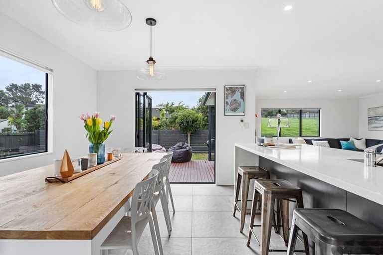 Photo of property in 8 Toomer Place, Beachlands, Auckland, 2018