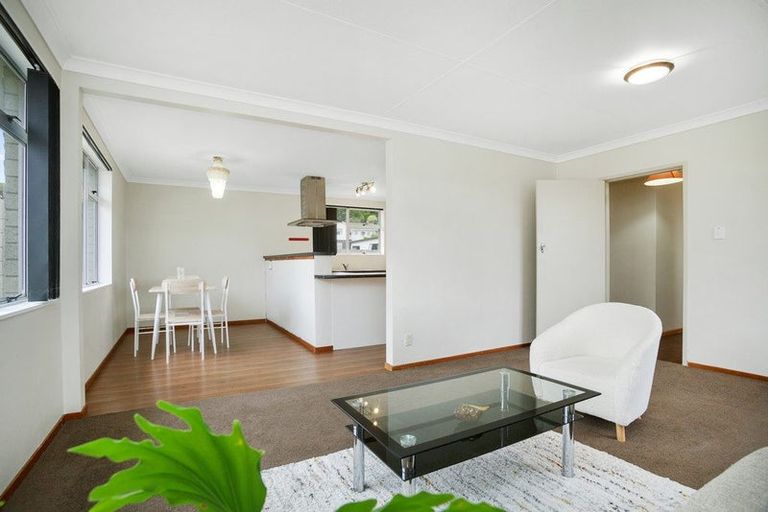 Photo of property in 90 Jamaica Drive, Grenada North, Wellington, 5028