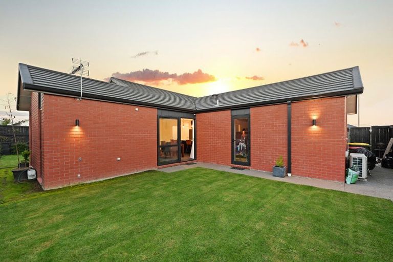 Photo of property in 15 Timatanga Road, Temple View, Hamilton, 3218