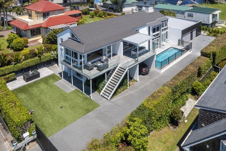 Photo of property in 144 Mellons Bay Road, Mellons Bay, Auckland, 2014