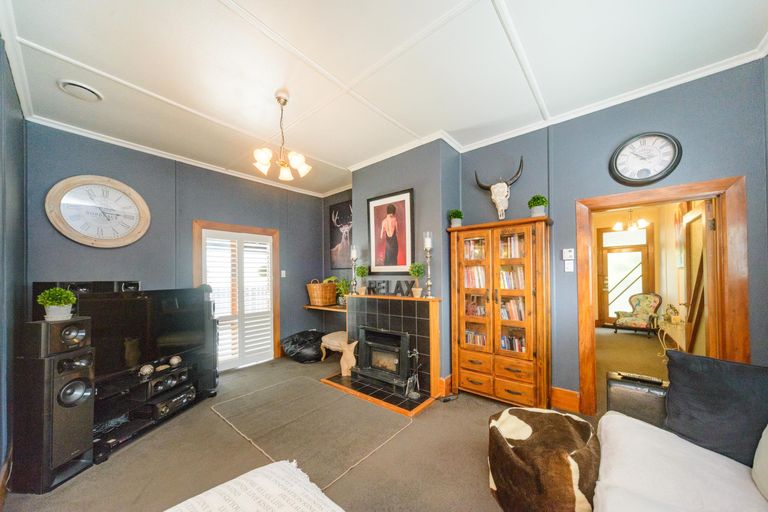 Photo of property in 97 Featherston Street, Takaro, Palmerston North, 4412