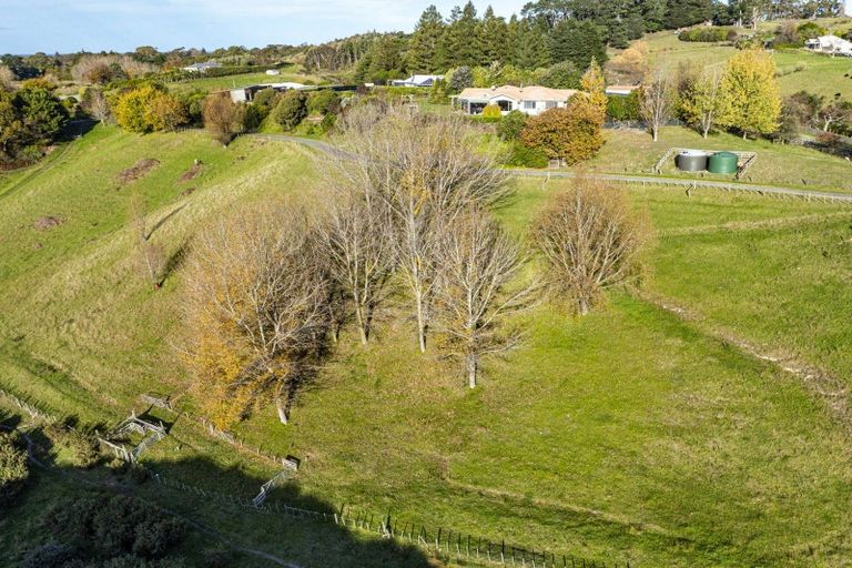 Photo of property in 70 Pineleigh Drive, Poraiti, Napier, 4182