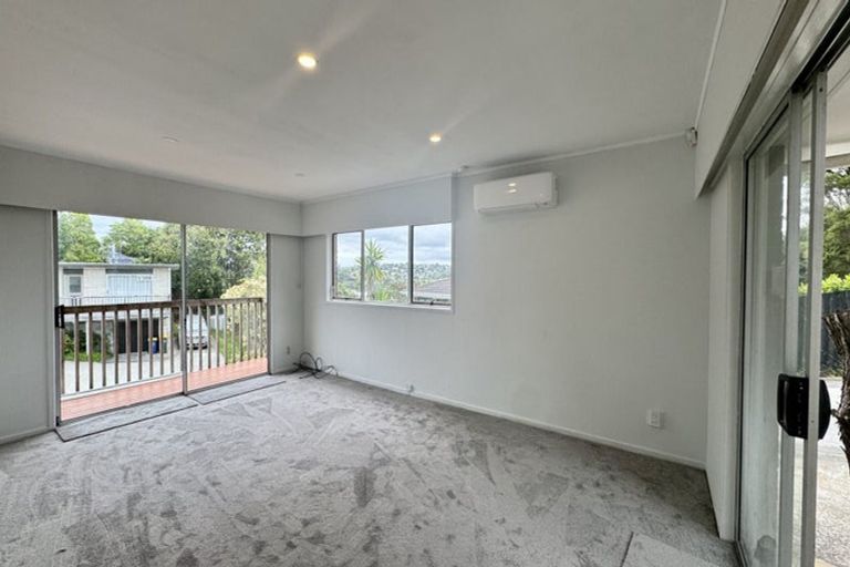 Photo of property in 1/38a Blakeborough Drive, Forrest Hill, Auckland, 0620