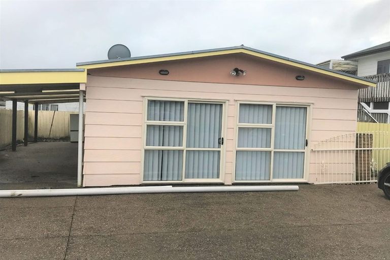 Photo of property in 186 Old Wairoa Road, Papakura, 2110