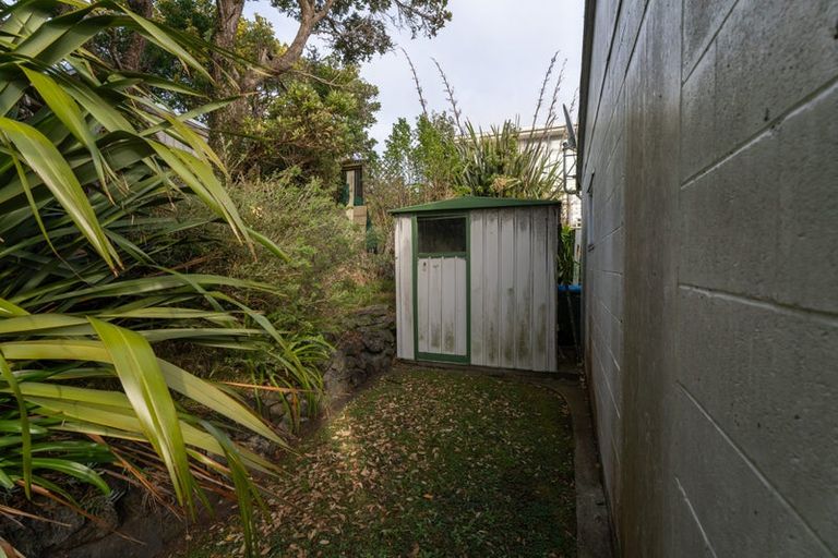 Photo of property in 63 Pikarere Street, Titahi Bay, Porirua, 5022