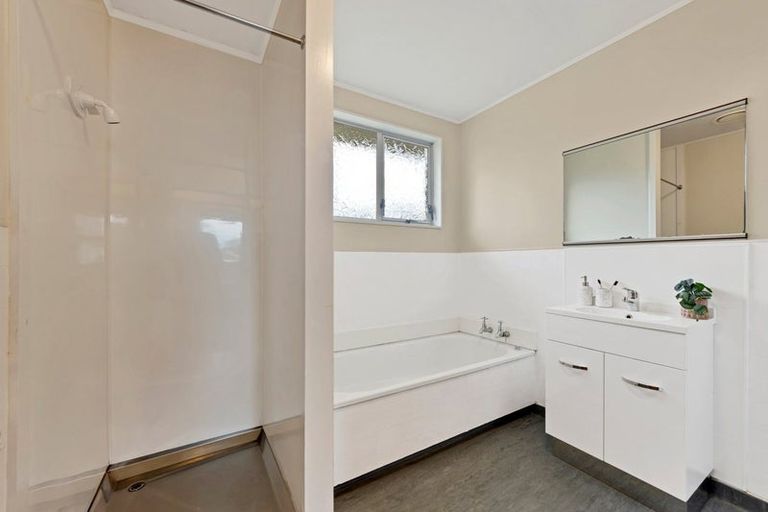 Photo of property in 1/6 Arran Crescent, Woolston, Christchurch, 8062